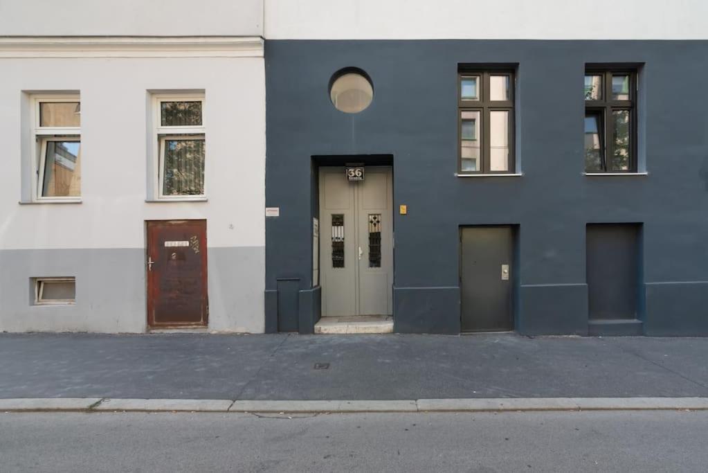 Grosse Terrasse, Klimaanlage Und U-Bahn Naehe Apartment Vienna Luaran gambar