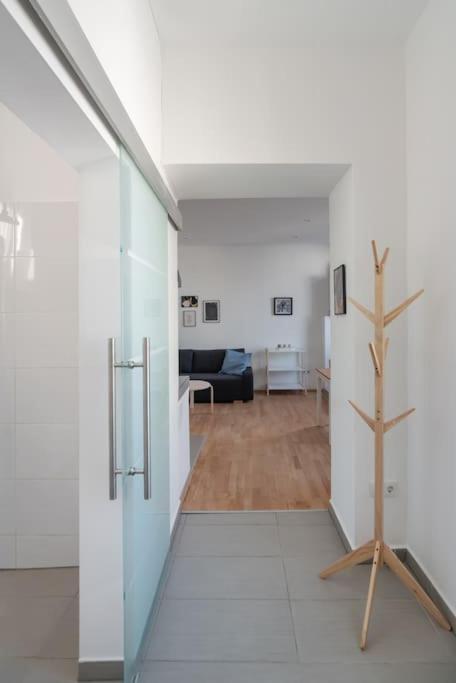Grosse Terrasse, Klimaanlage Und U-Bahn Naehe Apartment Vienna Luaran gambar