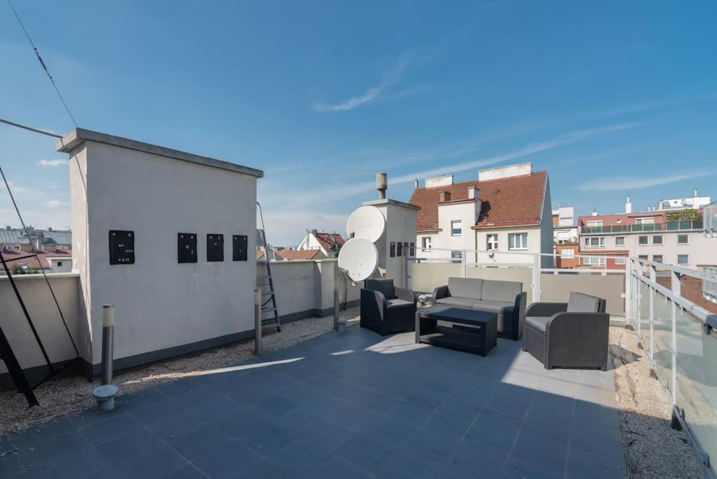 Grosse Terrasse, Klimaanlage Und U-Bahn Naehe Apartment Vienna Luaran gambar