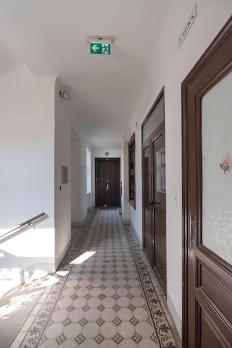 Grosse Terrasse, Klimaanlage Und U-Bahn Naehe Apartment Vienna Luaran gambar
